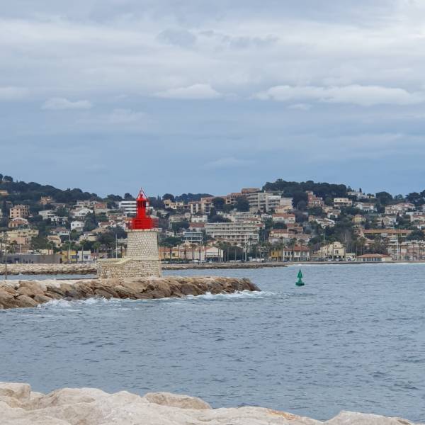 logement à Bandol avec cuisine et 2 chambres pour les vacances d'été