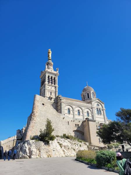 location d'un logement pour 2 personnes en juin à Bandol avec une terrasse 
