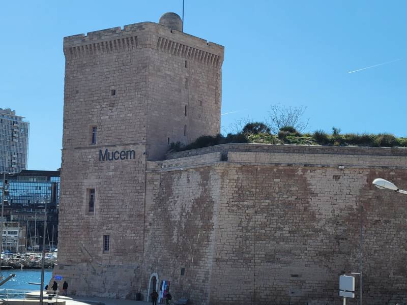 louer un gite de vacances à bandol pour Visiter la ville de Marseille, ses monuments et ses quartiers typiques