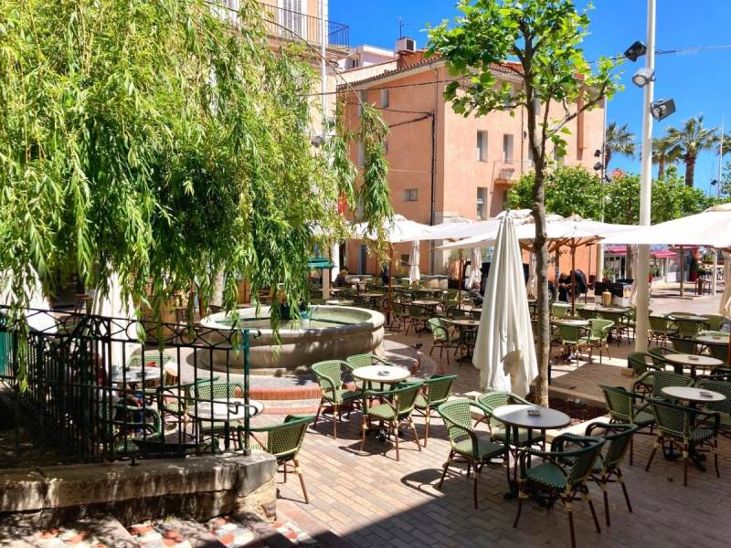 Bandol – Locations de vacances avec piscine