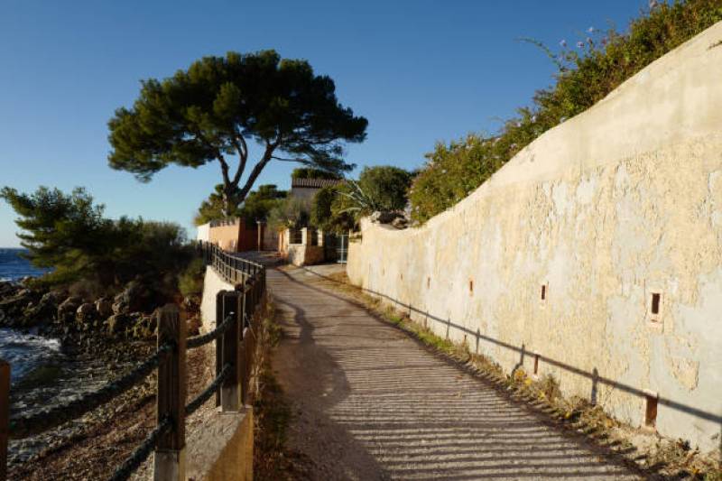 Réserver un logement de vacances  à proximité de Cassis dans les Bouches du Rhône