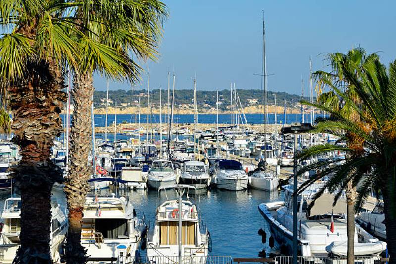 Tarif pour location de vacances au bord de la mer dans le secteur de Toulon, Var (83)