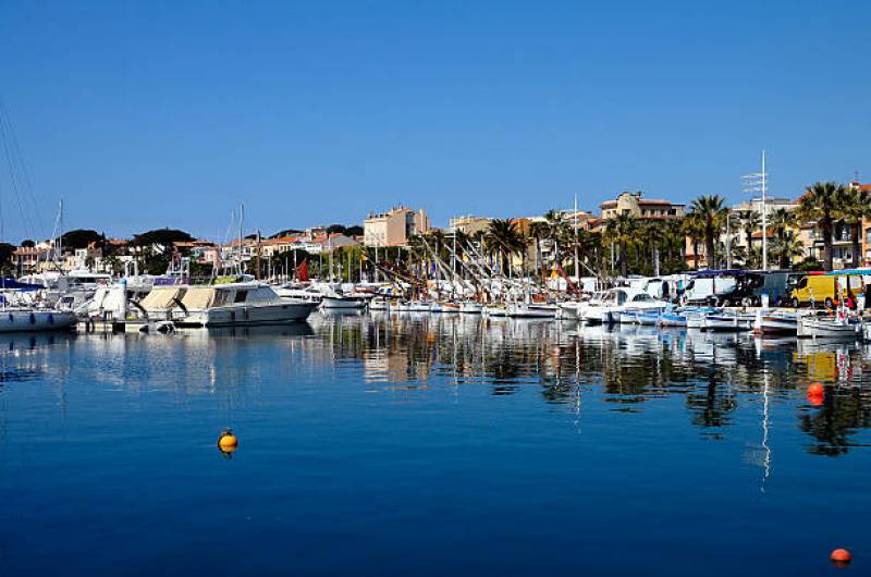 Tarif pour location de vacances au bord de la mer dans le secteur de Toulon, Var (83)