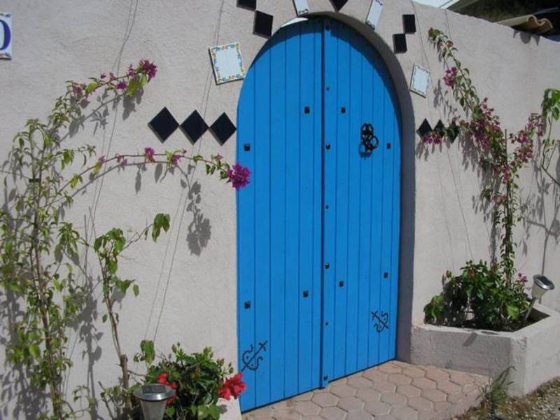 Maison climatisée à louer à Bandol avec piscine et parking pour une famille avec enfants 